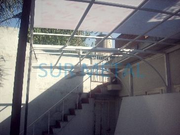 Montaje de placas de policarbonato